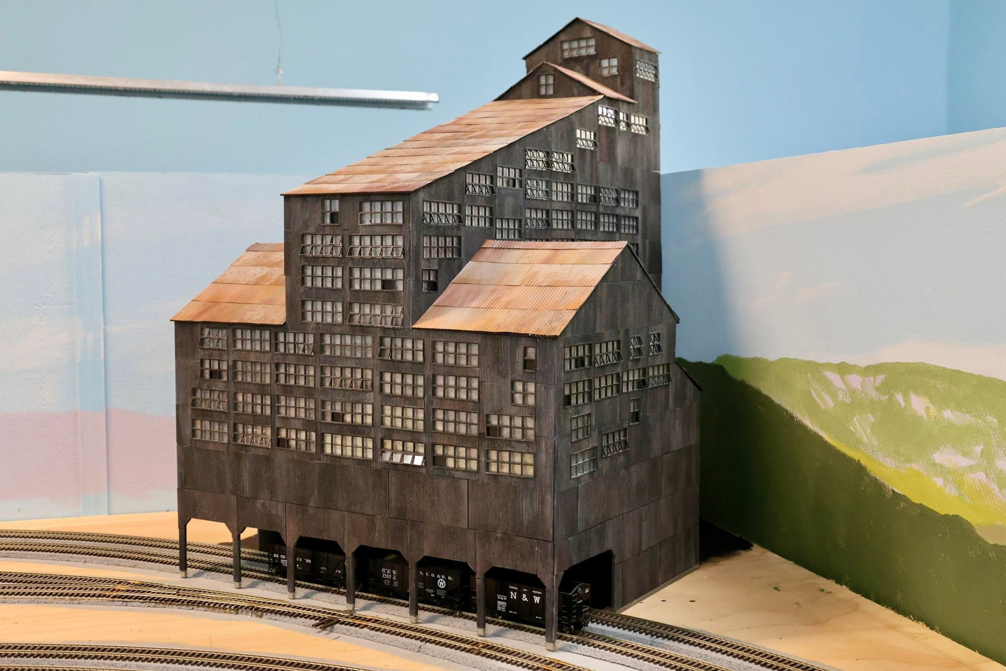 The giant South Wilkes-Barre#5 anthracite coal colliery stands almost 2 feet tall and was built with information gathered from vintage photographs. 