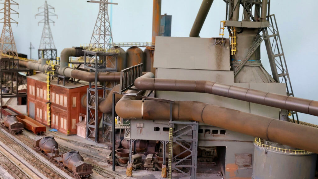 The model of the South Bethlehem plant of Bethlehem Steel stretches over 40 feet in length. 